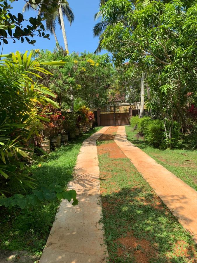 Tranquil Private Villa Near Bentota Beach מראה חיצוני תמונה